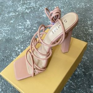 SIMMI Frances Nude Lace Up Heels US 7 *NEW
